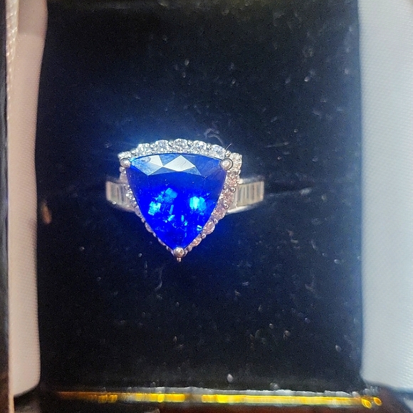 TANZANITE 4.77  BLOCK D, 1.04 DIAMOND RING IN PLATINUM - Picture 1 of 7